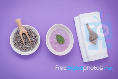 Homemade Skin Care Lavender Bath Salt Beauty Treatment, Towel An… Stock Photo