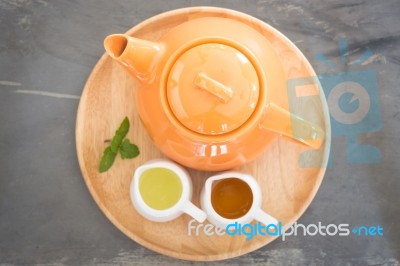 Hot Pot Of Honey Lime Healthy Drink Stock Photo