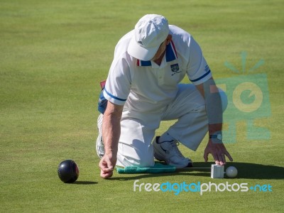 Isle Of Thorns, Sussex/uk - September 11 : Lawn Bowls Match At I… Stock Photo