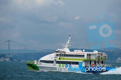 Istanbul, Turkey - May 26 : Boat Cruising Up The Bosphorus In Istanbul Turkey On May 26, 2018 Turkey On May 24, 2018 Stock Photo