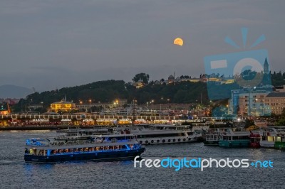 Istanbul, Turkey - May 29 : Night-time View Of Buildings In Istanbul Turkey On May 29, 2018 Stock Photo