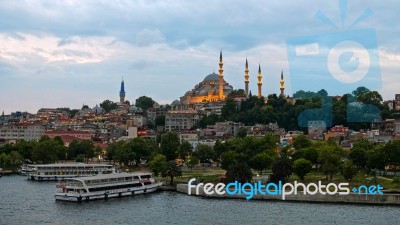 Istanbul, Turkey - May 29 : View Of Buildings And Boats Along The Bosphorus In Istanbul Turkey On May 29, 2018 Stock Photo