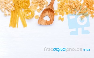 Italian Foods Concept And Menu Design. Various Kind Of Pasta Far… Stock Photo