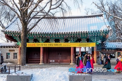 Jeonju, South Korea - Jan 24: Jeonju Traditional Korean Village,traditional Korean Style Architecture And Tourists In Jeonju Traditional Korean Village On Jan 24, 2016 In Jeonju, South Korea Stock Photo