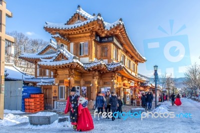 Jeonju, South Korea - Jan 24: Jeonju Traditional Korean Village,traditional Korean Style Architecture And Tourists In Jeonju Traditional Korean Village On Jan 24, 2016 In Jeonju, South Korea Stock Photo