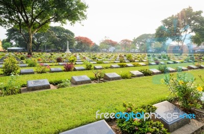 Kanchanaburi War Cemetery (don Rak) Stock Photo