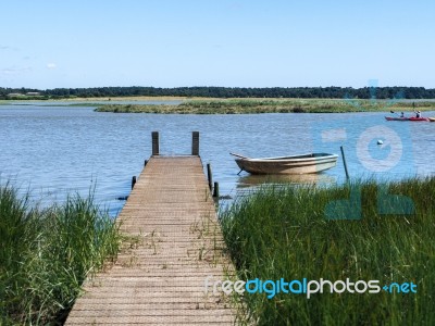 Kayaking On The River Alde In Suffolk Stock Photo