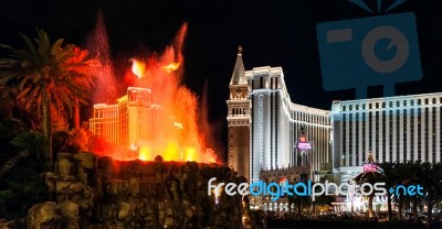 Las Vegas, Nevada/usa - August 3 : Volcano At The Mirage Hotel L… Stock Photo