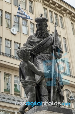 Leopolds Fountain At Graben Street In Vienna Stock Photo