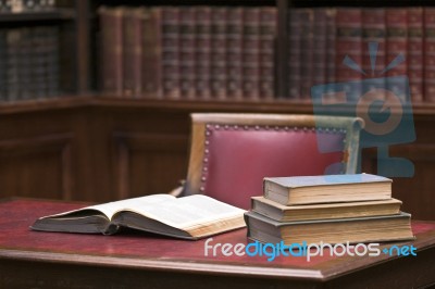 Library With Books Stock Photo
