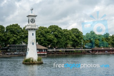 Lighthouse In Roath Park Commemorating Captain Scotts Ill-fated Stock Photo