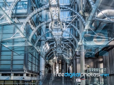 Lloyds Of London Building On A Sunny Day In London Stock Photo