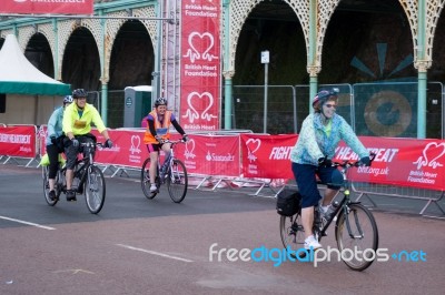 London To Brigton Cycle Ride To Raise Money For The British Hear… Stock Photo London To Brigton Cycle Ride To Raise Money For The British Hear… Stock Photo