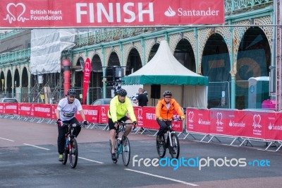 London To Brigton Cycle Ride To Raise Money For The British Hear… Stock Photo