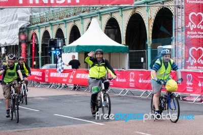 London To Brigton Cycle Ride To Raise Money For The British Hear… Stock Photo London To Brigton Cycle Ride To Raise Money For The British Hear… Stock Photo