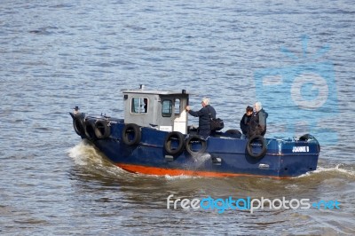 London/uk - March 21 : The Joannie B Carrying Passengers Along T… Stock Photo London/uk - March 21 : The Joannie B Carrying Passengers Along T… Stock Photo