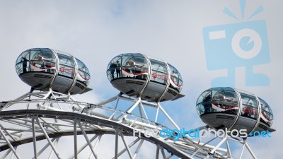 London/uk - March 21 : View Of Three Pods On The London Eye In L… Stock Photo
