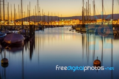 Looking Out Over The Harbour Towards Geneva Stock Photo