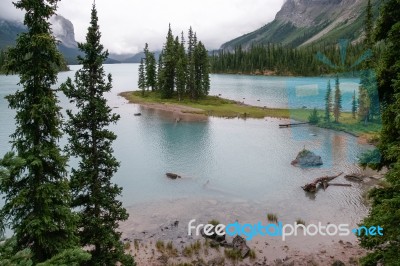 Maligne Lake, Jasper National Park/alberta - August 10 : Maligne… Stock Photo