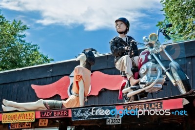 Mannequins On A Roof In Seligman Stock Photo