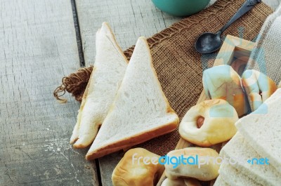 Many Breads On Sackcloths Stock Photo