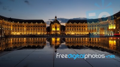 Miroir D'eau At Place De La Bourse In Bordeaux Stock Photo