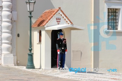 Monte Carlo, Monaco - April 19 ; Guard On Duty At The Palace In Stock Photo