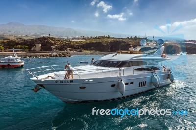 Motor Cruiser Leaving San Juan Stock Photo