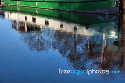 Narrowboat On The River Great Ouse At Ely Stock Photo