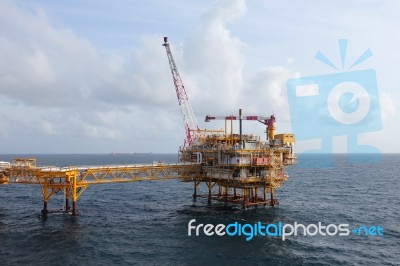 Offshore Construction Platform For Production Oil And Gas,oil And Gas Industry Stock Photo