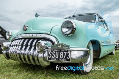 Old Buick Eight Parked On Shoreham Airfield Stock Photo