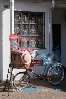 Penarth Wales Uk March 2014 - View Of An Old Tradesman Bicycle O… Stock Photo