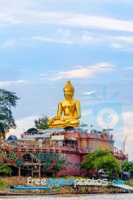 Phra Buddha Nawa Lan Tue Stock Photo