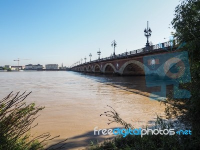 Pont De Pierre (peter's Bridge) Over The River Garonne In Bordea… Stock Photo