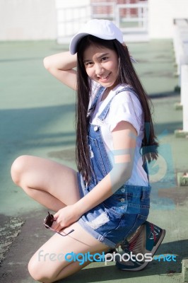 petite brunette teen solo