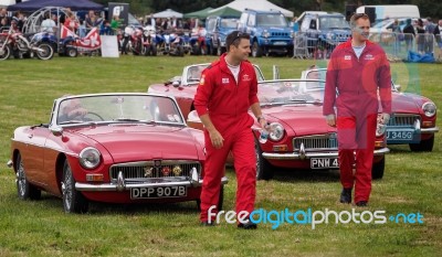 Red Arrows Pilots Entertaining The Crowds At Biggin Hill Stock Photo