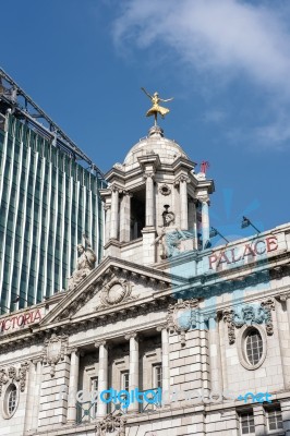 Replica Gilded Statue Of Anna Pavlova On The Cupola Of The Victo… Stock Photo