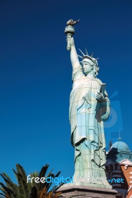Replica Statue Of Liberty At New York New York Hotel And Casino Stock Photo