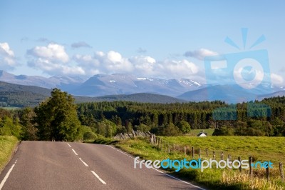 Road To The Cairngorm Mountains Stock Photo