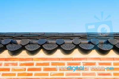 Roof Of Gyeongbokgung Palace In Seoul, Korea Stock Photo