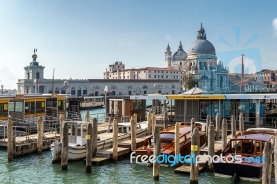 San Marco Vallaresso Vaparetto Station Stock Photo