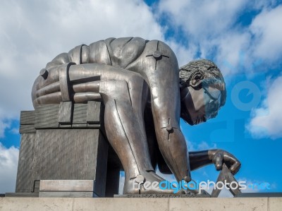 Sculpture Of Newton By Eduardo Paolozzi Outside The British Libr… Stock Photo