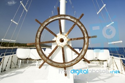  Ships Wheel Stock Photo