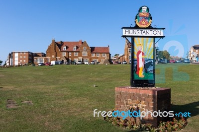 Sign For Hunstanton On The Green By The Sea Stock Photo