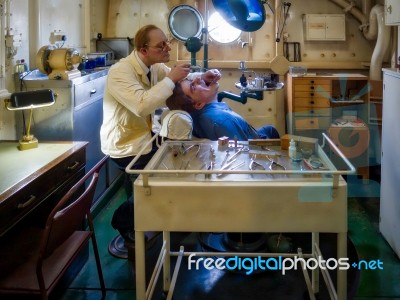 Simulated Dental Surgery On Hms Belfast Stock Photo