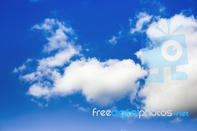 Soft Focus Blue Sky And Cloudy Windy Tropical Polarise Shiny Sty… Stock Photo