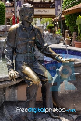 Sonny Bono Statue In Palm Springs Stock Photo