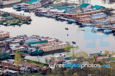 Srinagar, India - April 15 2016: Lifestyle In Dal Lake Stock Photo