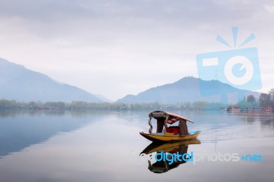 Srinagar, India - April 15 2016: Lifestyle In Dal Lake Stock Photo