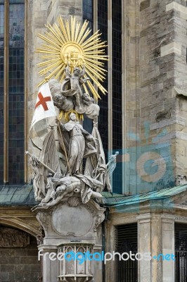 Statue At St Stephens Cathedral In Vienna Stock Photo